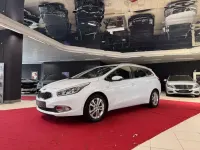 Gebraucht Kia Ceed 135 PS (99 kW) 2015 (wd) carraraweiss Kleinwagen