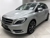 Gebraucht Mercedes B200 Sport 156 PS (114 kW) 2012 Silber (metallic) Kleinwagen