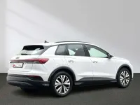 Gebraucht Audi Q4 e-tron Comfort 125 kW (170 PS) 2023 Gletscherweiß metallic SUV