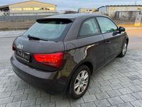 gebraucht Audi A1 *A1*attraction*Automatik*NAVI*wenig-Kilometer*