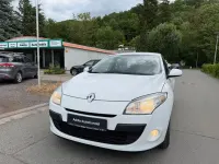 Gebraucht Renault Mégane Expression 101 PS (74 kW) 2010 Weiß Limousine