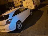 Gebraucht Opel Astra GTC 140 PS (102 kW) 2009 Weiß Coupé