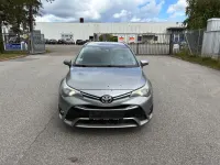 Gebraucht Toyota Avensis Comfort 143 PS (105 kW) 2016 Grau Kombi