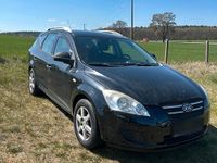 Używany Kia Ceed 115 KM (84 kW) 2008 Czarny Hatchback