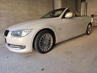 Gebraucht BMW 330 Cabriolet 313 PS (230 kW) 2011 Weiß Cabrio