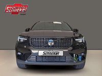 Neu Volvo XC40 Plus 163 PS (119 kW) 2025 Onyx black / metallic SUV
