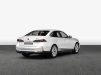 Neu BMW i5 Performance 250 kW (340 PS) 2026 Weiß (alpinweiß uni) Limousine