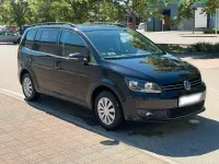 Gebraucht VW Touran 105 PS (77 kW) 2011 Schwarz Van / Kleinbus