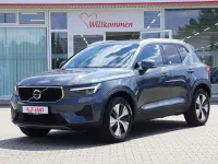 Neu Volvo XC40 Core 163 PS (119 kW) 2026 Forestlakemet. SUV