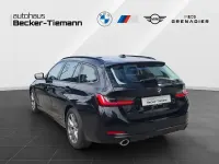 Gebraucht BMW 320 Sport Line 190 PS (139 kW) 2023 Saphirschwarz Kombi