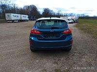 Gebraucht Ford Fiesta Trend 101 PS (74 kW) 2018 Blau Kleinwagen