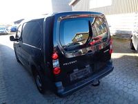 Gebraucht Peugeot Partner Premium 99 PS (72 kW) 2017 Schwarz Van / Kleinbus