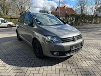 Gebraucht VW Golf VI Team 80 PS (58 kW) 2011 United grey metallic Kleinwagen