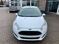 Gebraucht Ford Fiesta Trend 60 PS (44 kW) 2016 Weiß Kleinwagen
