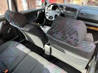 Gebraucht VW Vento 90 PS (66 kW) 1994 Schwarz Limousine