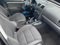 Gebraucht VW Golf V 101 PS (74 kW) 2004 Schwarz Kleinwagen