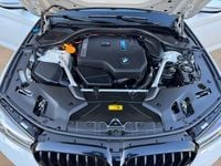 Gebraucht BMW 530e Performance 292 PS (214 kW) 2022 Weiß Kombi