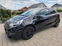 Gebraucht Kia Rio Spirit 90 PS (66 kW) 2015 Schwarz Kleinwagen