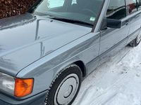 Gebraucht Mercedes 190 118 PS (86 kW) 1989 Grau Limousine