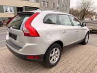 Gebraucht Volvo XC60 Summum 163 PS (119 kW) 2010 Silber SUV