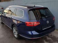 Gebraucht VW Passat Highline 150 PS (110 kW) 2019 Blau Kombi