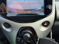 Gebraucht Toyota Aygo X-play 69 PS (50 kW) 2017 Grau Kleinwagen