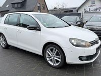 Gebraucht VW Golf VII Style 105 PS (77 kW) 2012 Weiß Limousine