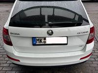 Gebraucht Skoda Octavia Joy 110 PS (80 kW) 2016 Weiß Kleinwagen
