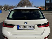 Gebraucht BMW 318 Performance 150 PS (110 kW) 2020 Weiß Kombi
