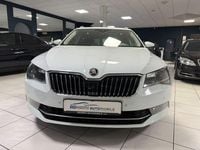 Gebraucht Skoda Superb Style 190 PS (139 kW) 2016 Weiß Kombi