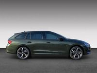 Neu Skoda Octavia SportLine 150 PS (110 kW) 2026 Grün Kombi