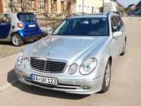 Usado Mercedes E220 150 CV (110 kW) 2006 Plateado Familiar