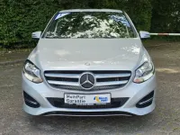 Gebraucht Mercedes 180 109 PS (80 kW) 2016 Polarsilber  metalliclack (metallic) Limousine