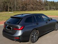 Gebraucht BMW 320 Advantage 190 PS (139 kW) 2021 Grau Kombi
