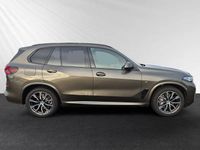 Gebraucht BMW X5 M Sport 489 PS (359 kW) 2025 Manhattan metallic SUV
