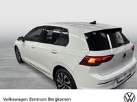 Gebraucht VW Golf VIII Active 150 PS (110 kW) 2022 Pure white Limousine