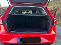 Usado Seat Leon ST 110 HP (80 kW) 2015 Vermelho Carrinha