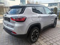 Gebraucht Jeep Compass Trailhawk 179 PS (131 kW) 2022 Silber SUV
