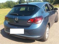 Gebraucht Opel Astra Exklusiv 140 PS (102 kW) 2015 Blau Limousine
