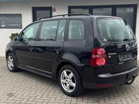 Gebraucht VW Touran 105 PS (77 kW) 2008 Schwarz Van / Kleinbus