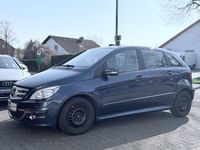 Gebraucht Mercedes B180 109 PS (80 kW) 2010 Blau Van / Kleinbus