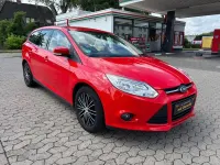 Gebraucht Ford Focus 125 PS (91 kW) 2013 Rot Limousine