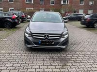 Gebraucht Mercedes B180 Sport Edition 109 PS (80 kW) 2017 Grau Kleinwagen