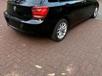 Gebraucht BMW 116 116 PS (85 kW) 2012 Schwarz Kleinwagen