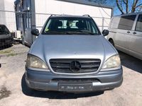 Gebraucht Mercedes ML270 163 PS (119 kW) 2001 SUV