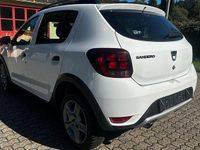 Gebraucht Dacia Sandero Stepway Ambiance 90 PS (66 kW) 2017 Weiß Kleinwagen