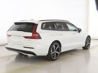 Gebraucht Volvo V60 Plus 398 PS (292 kW) 2025 Crystal white pearl / metallic Kombi