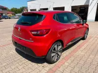 Gebraucht Renault Clio Intens 90 PS (66 kW) 2016 Feuerrot (metallic) Kleinwagen