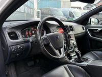 Gebraucht Volvo V60 215 PS (158 kW) 2016 Weiß Kombi