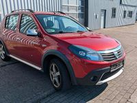 Gebraucht Dacia Sandero 85 PS (62 kW) 2011 Rot Limousine